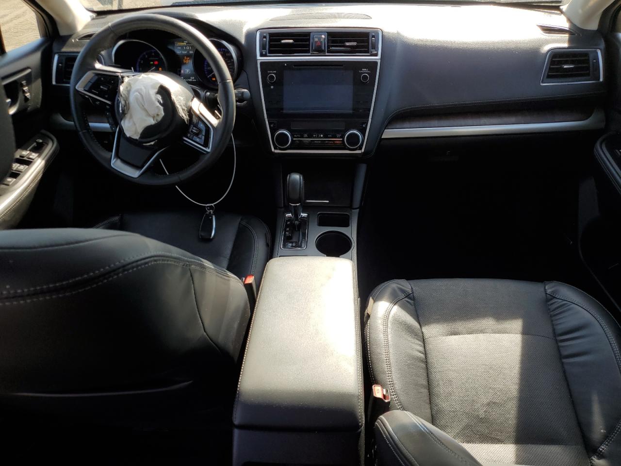 2018 Subaru Outback 3.6R Limited VIN: 4S4BSENC1J3283619 Lot: 70338025