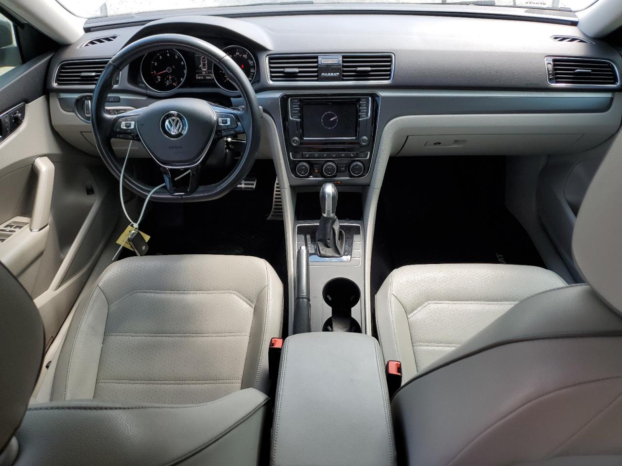 2018 Volkswagen Passat S VIN: 1VWAA7A34JC039724 Lot: 70499305
