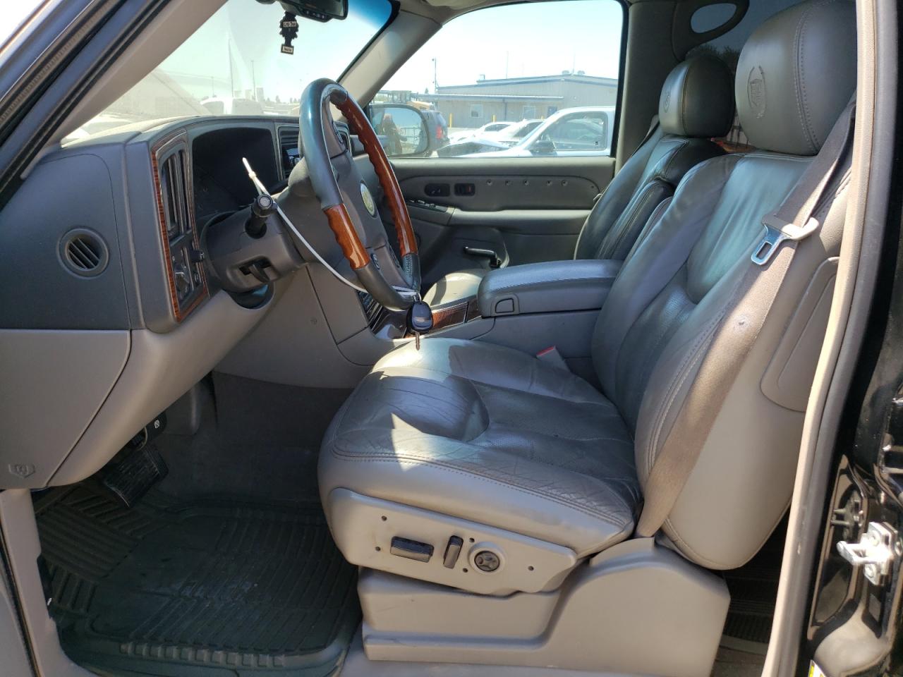 2004 Cadillac Escalade Esv VIN: 3GYFK66N74G330398 Lot: 69324385