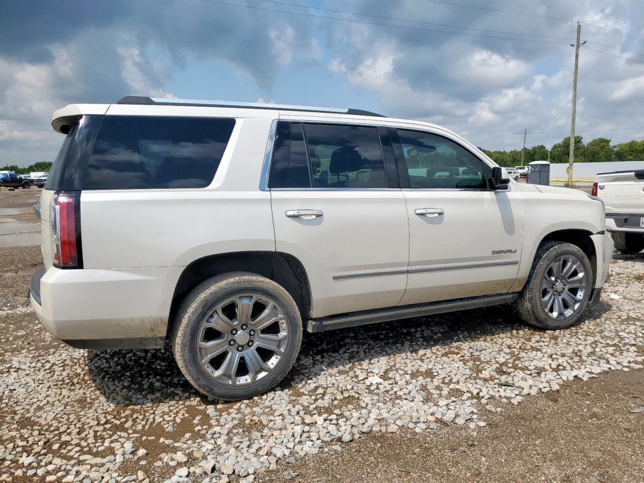 2015 GMC Yukon Denali white null gas 1GKS2CKJ5FR592322 photo #4