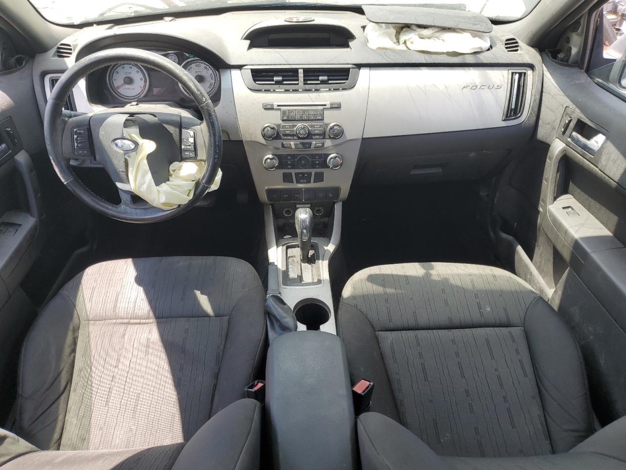 2008 Ford Focus Se VIN: 1FAHP33N58W207053 Lot: 69633925