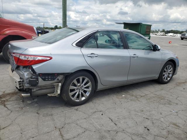  TOYOTA CAMRY 2017 Srebrny