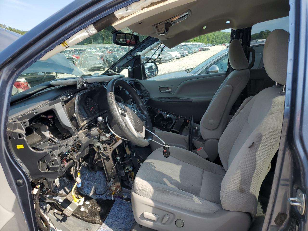 2015 Toyota Sienna Le VIN: 5TDJK3DC2FS124409 Lot: 67628935
