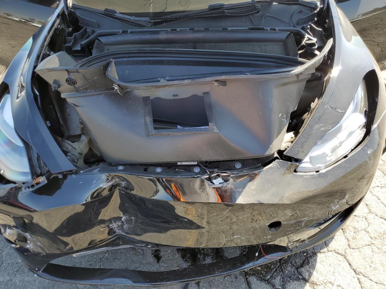 2025 Tesla Model Y VIN: 7SAYGDEE7SF251731 Lot: 70168615