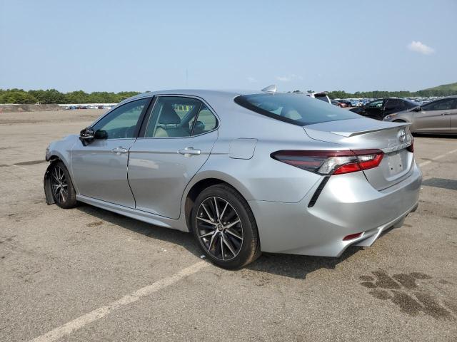  TOYOTA CAMRY 2022 Серебристый