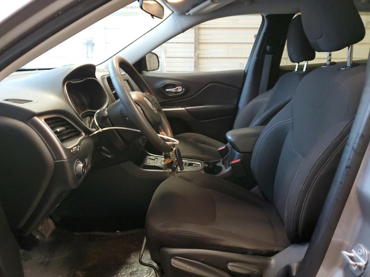 2019 Jeep Cherokee Latitude VIN: 1C4PJLCX8KD466860 Lot: 67845375