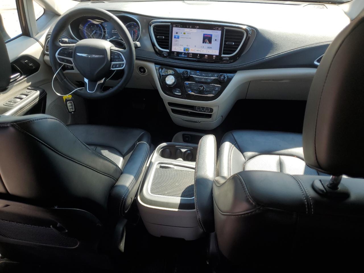 2023 Chrysler Pacifica Touring L VIN: 2C4RC1BG2PR618001 Lot: 69070725