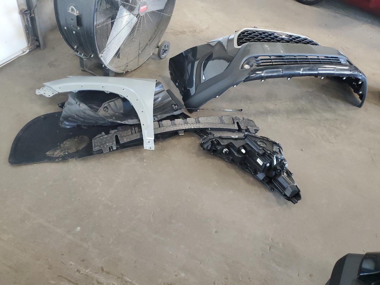 2025 Toyota Corolla Cross Xle VIN: 7MUDAABG4SV133994 Lot: 69393375