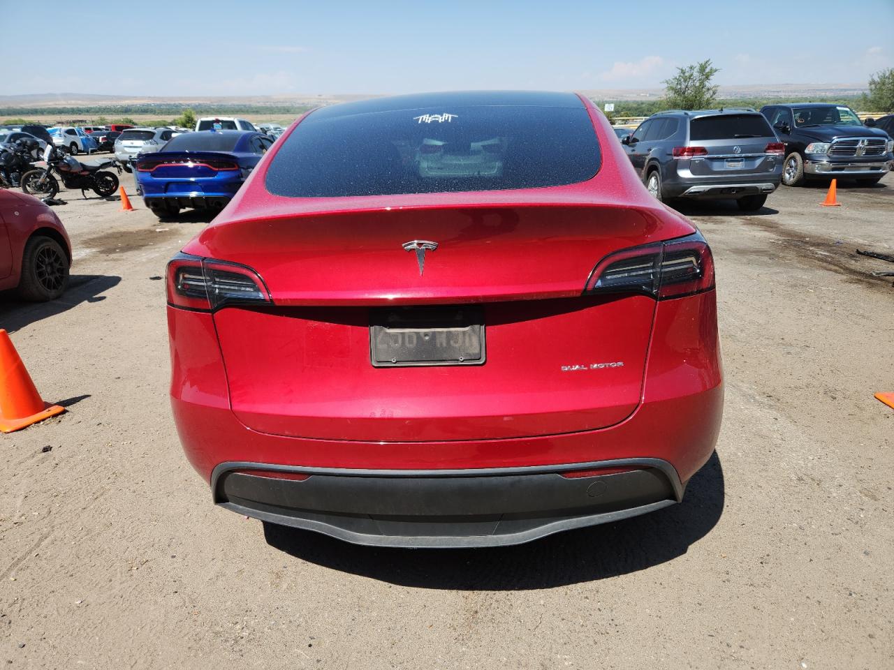 2023 Tesla Model Y VIN: 7SAYGAEE4PF923752 Lot: 70316285