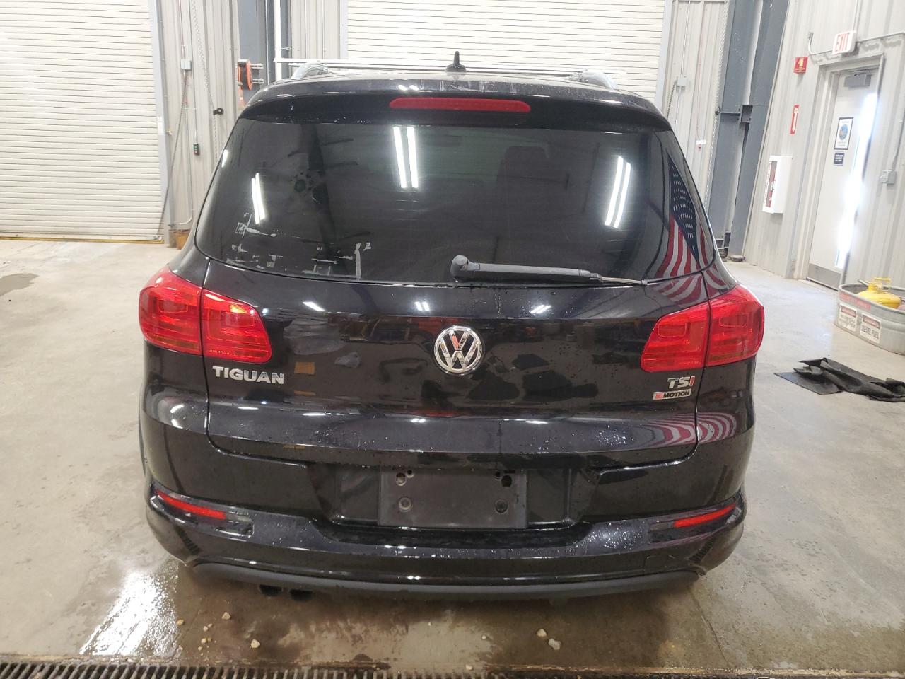 2017 Volkswagen Tiguan Sport VIN: WVGUV7AX6HK017548 Lot: 67629165