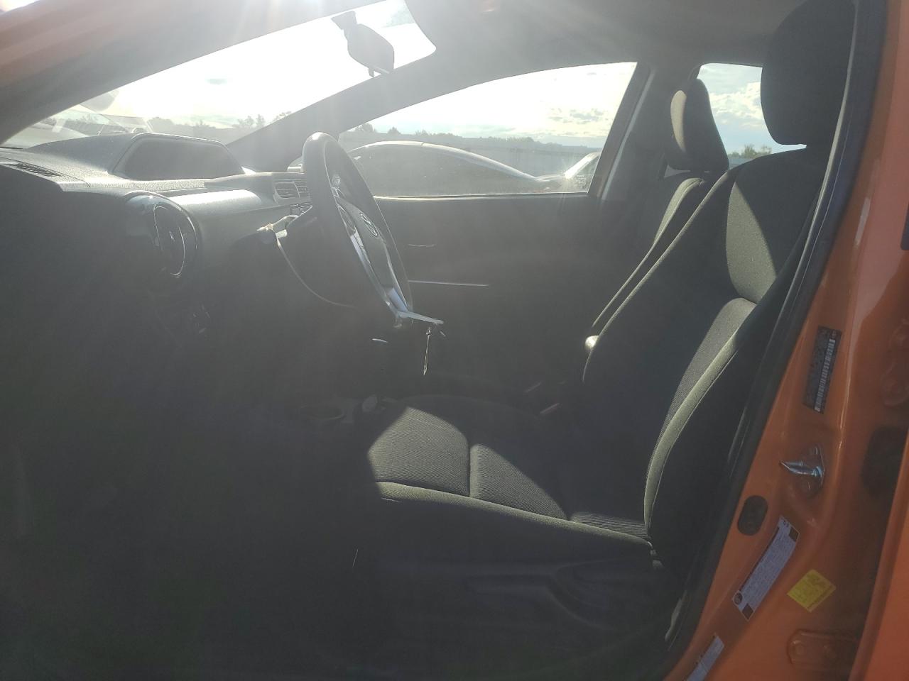 2016 Toyota Prius C VIN: JTDKDTB31G1134915 Lot: 70861145