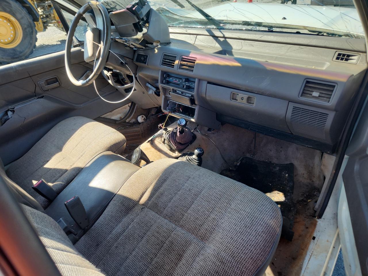 1991 Isuzu Conventional Short Bed VIN: JAACR11E0M7202571 Lot: 70058095