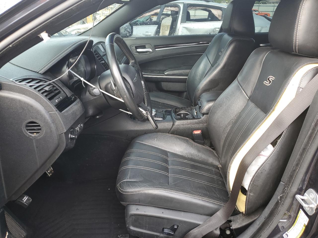 2019 Chrysler 300 S VIN: 2C3CCABG0KH559409 Lot: 68175135