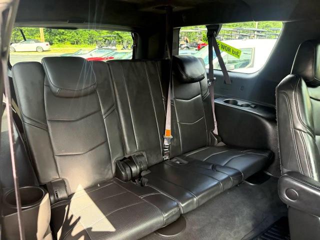 Parquets CADILLAC ESCALADE 2017 Czarny