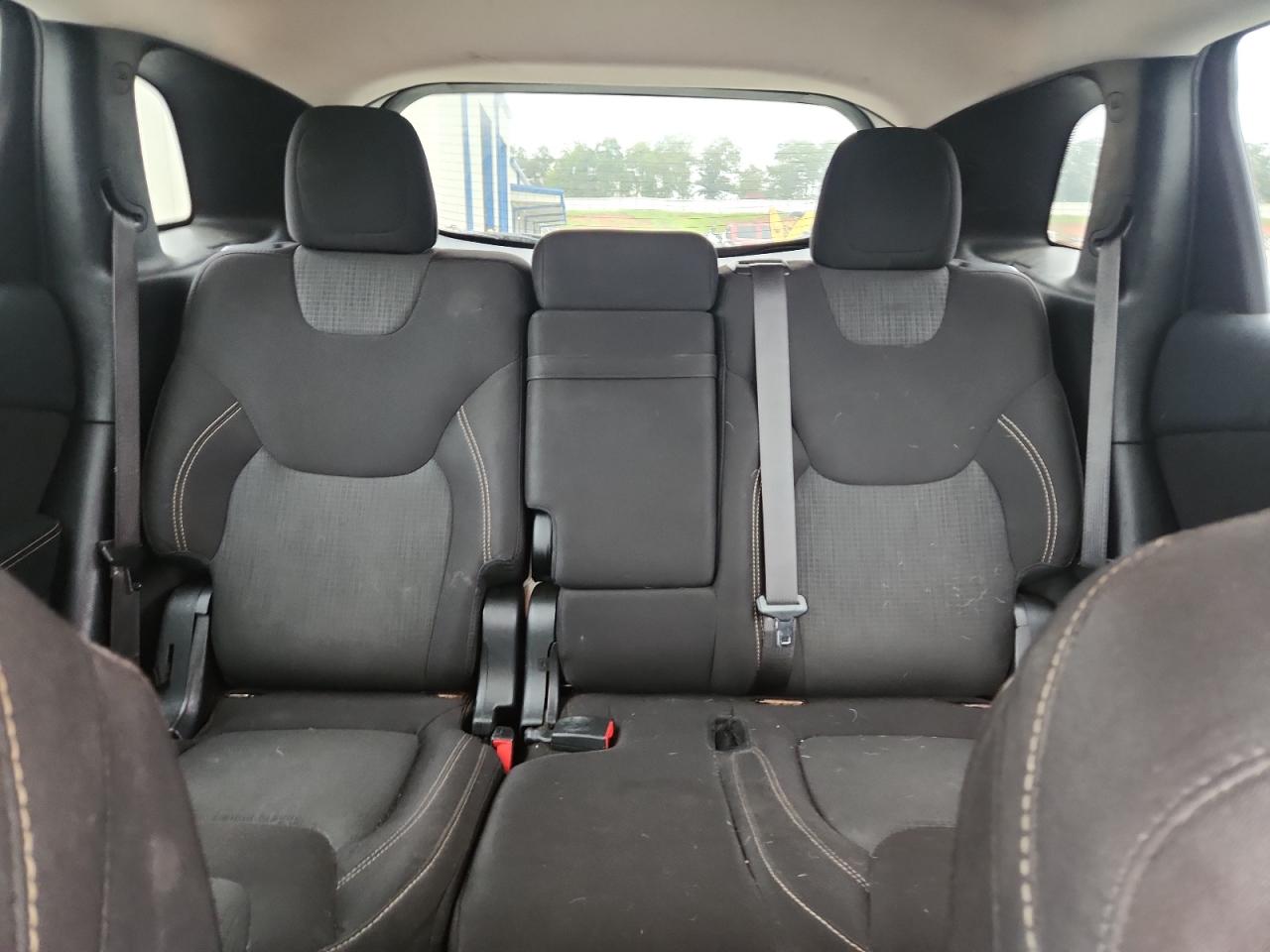 2016 Jeep Cherokee Latitude VIN: 1C4PJLCB8GW211836 Lot: 69390945
