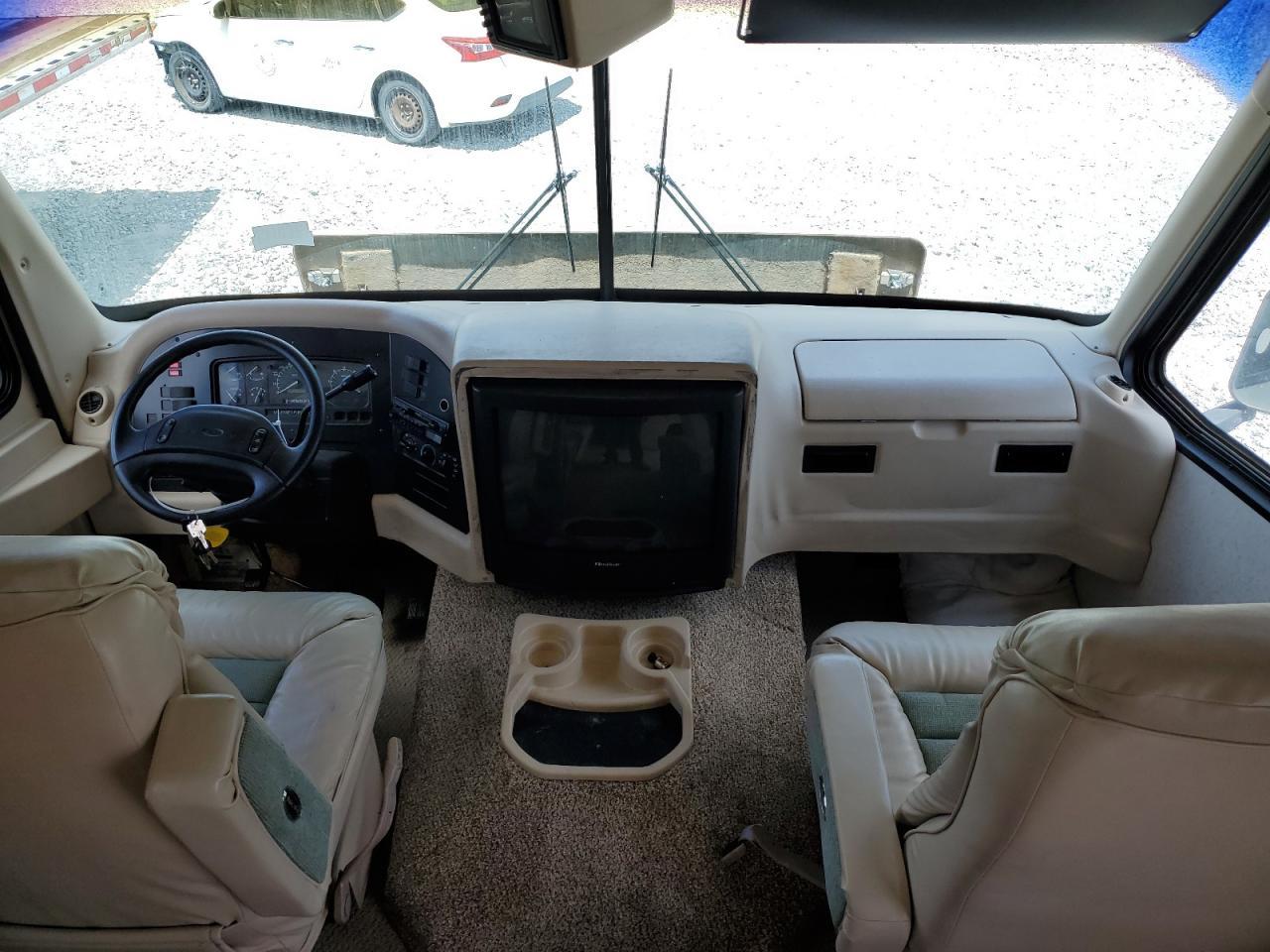 1997 Ford F530 Super Duty VIN: 3FCMF53G7VJA07619 Lot: 68094485