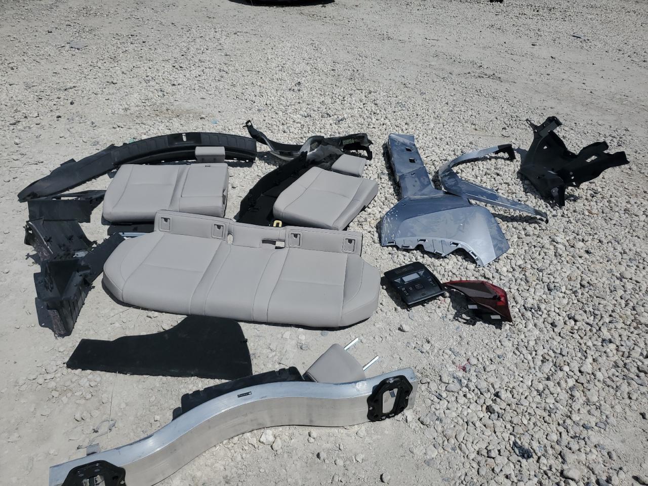 2025 Lexus Ux 300H Base VIN: JTHYBJAH7S2022414 Lot: 68444685