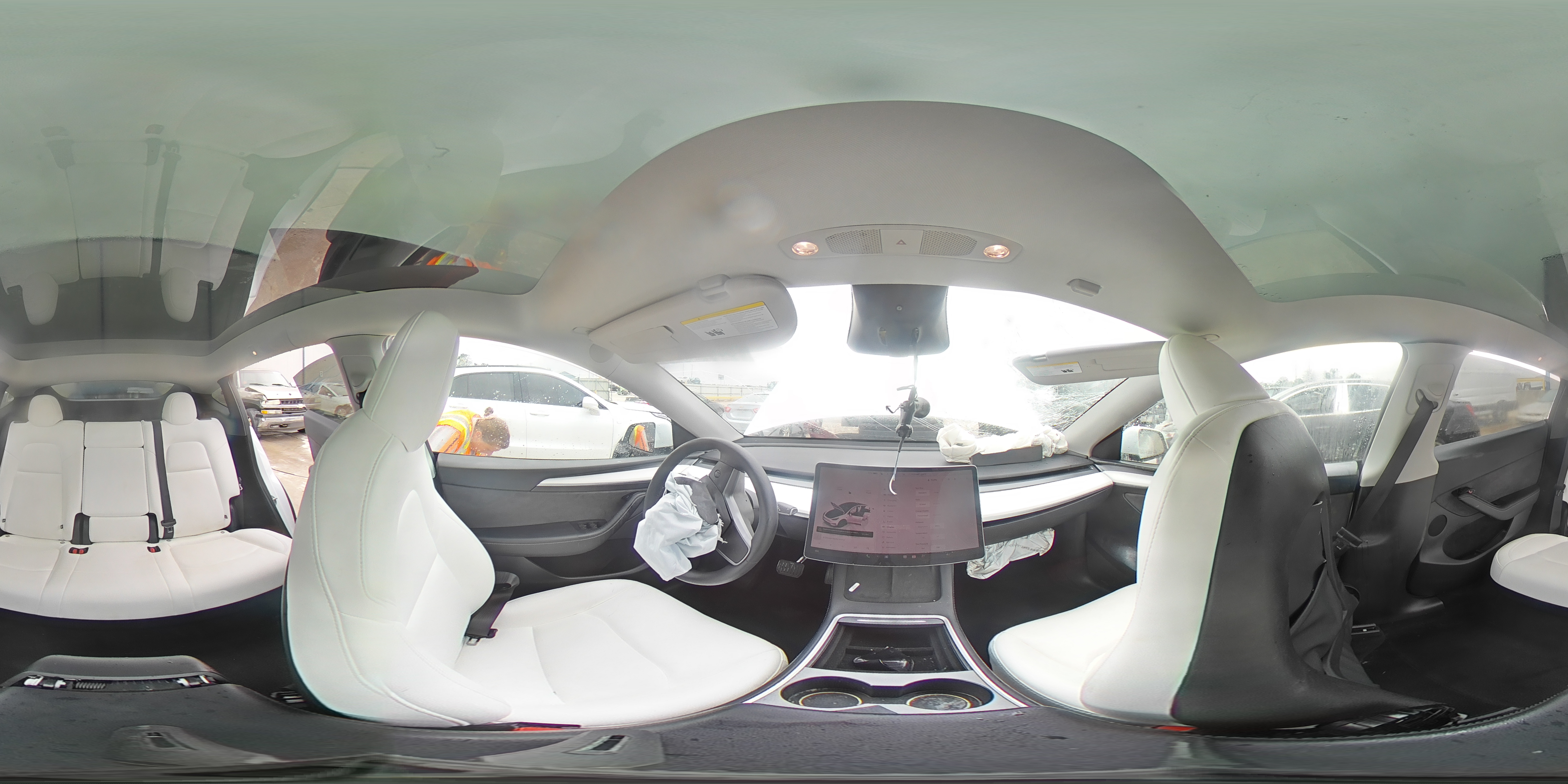 2024 Tesla Model Y VIN: 7SAYGDED5RF200049 Lot: 69605235