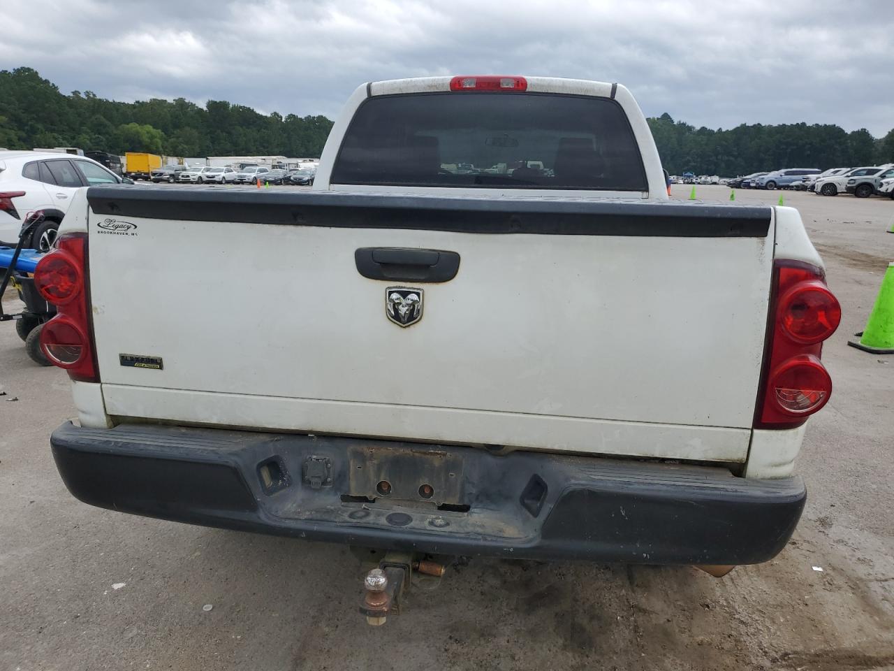 2008 Dodge Ram 1500 St VIN: 1D7HA18N18J233404 Lot: 70842875