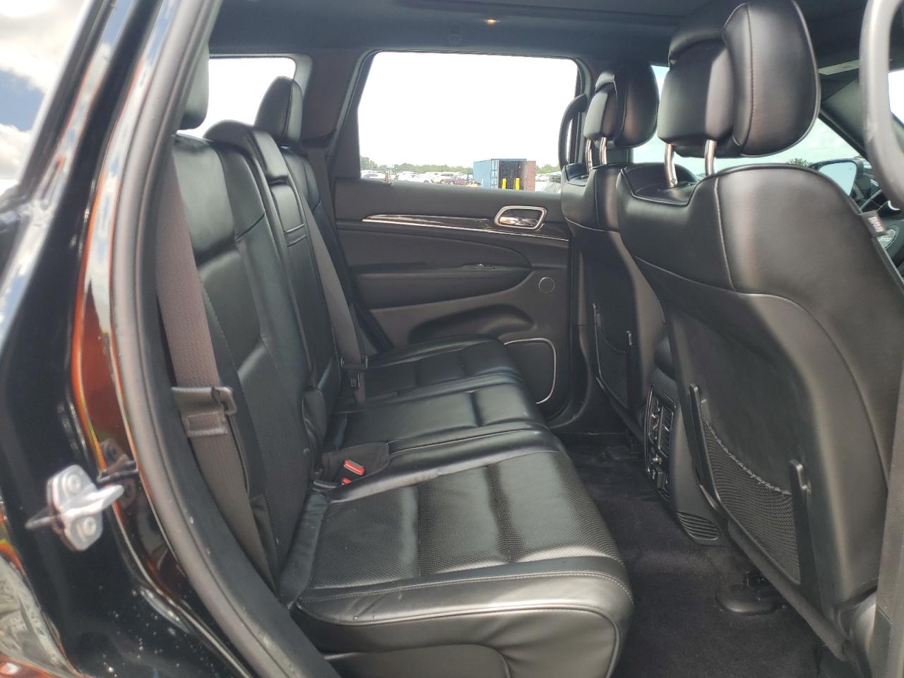 2018 Jeep Grand Cherokee Overland VIN: 1C4RJECG2JC142974 Lot: 70103545