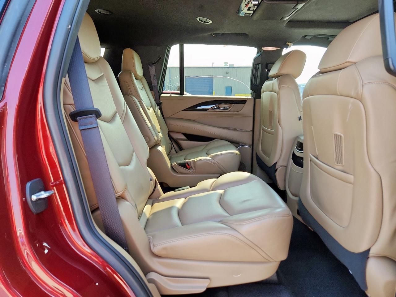 2020 Cadillac Escalade Platinum VIN: 1GYS4DKJ8LR170790 Lot: 70591395