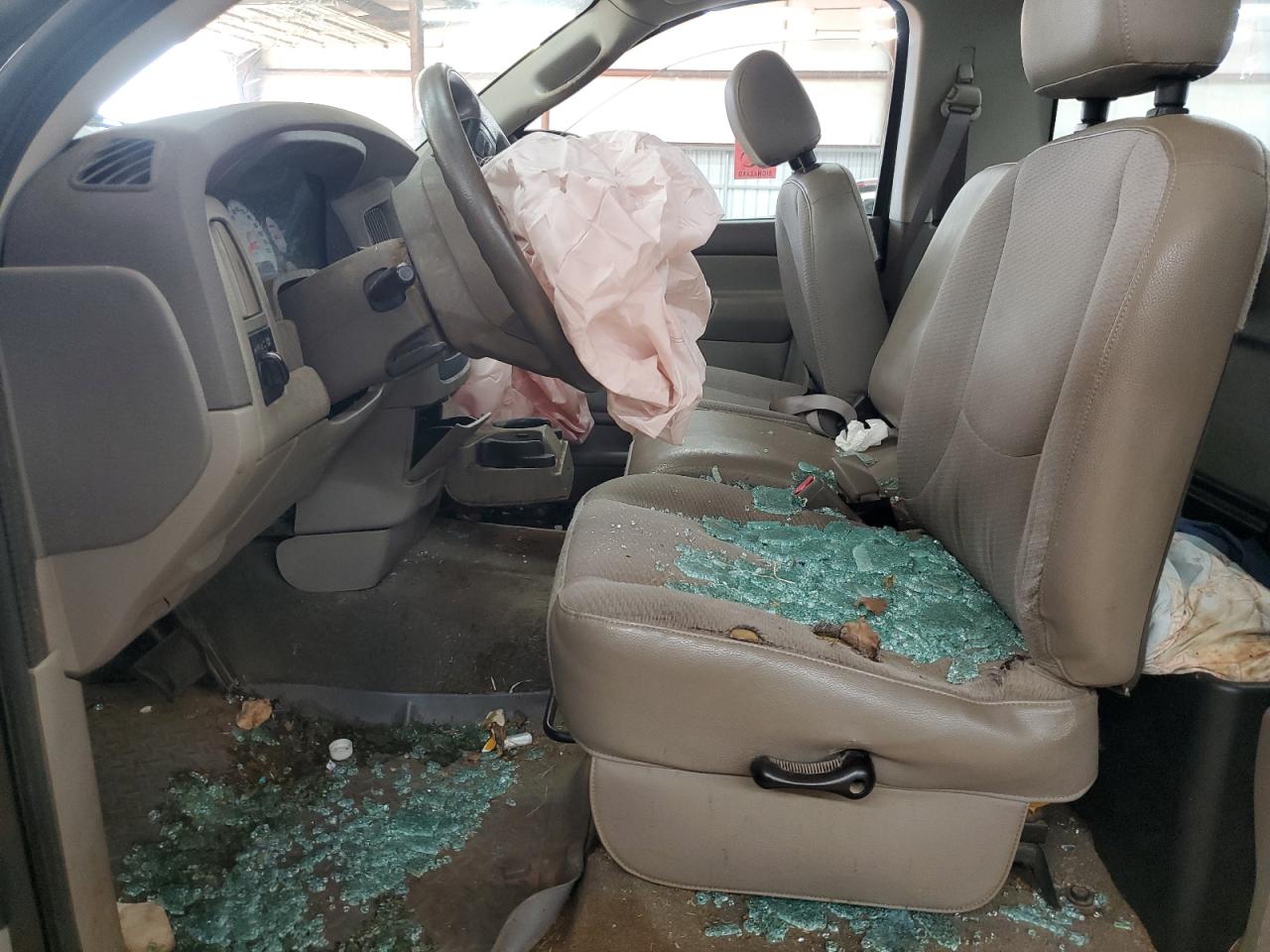 2004 Dodge Ram 1500 St VIN: 1D7HA16K54J268630 Lot: 93504165