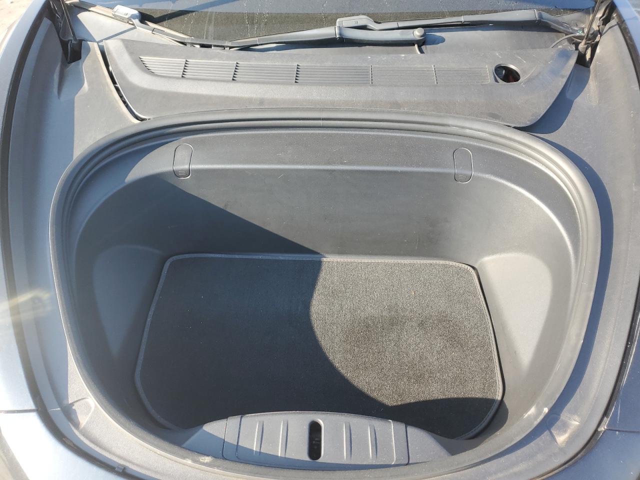 5YJ3E1EB0JF170425 2018 Tesla Model 3