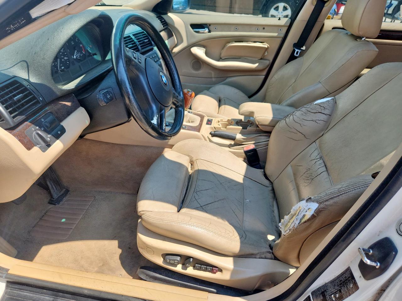 2001 BMW 325 I VIN: WBAAV334X1FV01527 Lot: 70271055