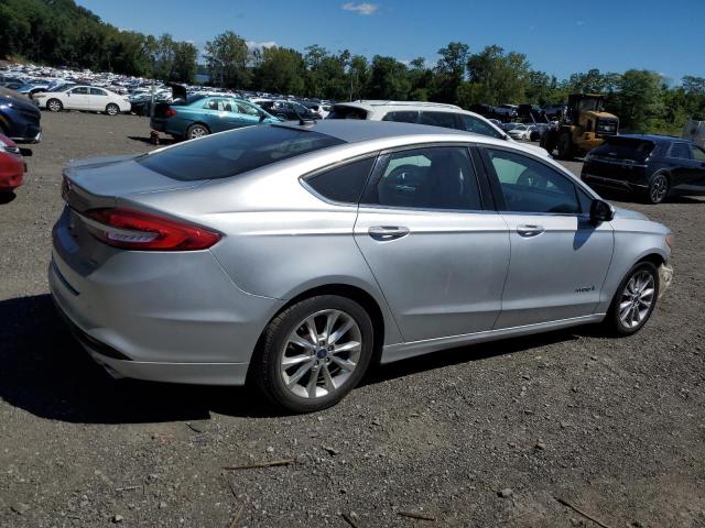 Седаны FORD FUSION 2017 Серебристый