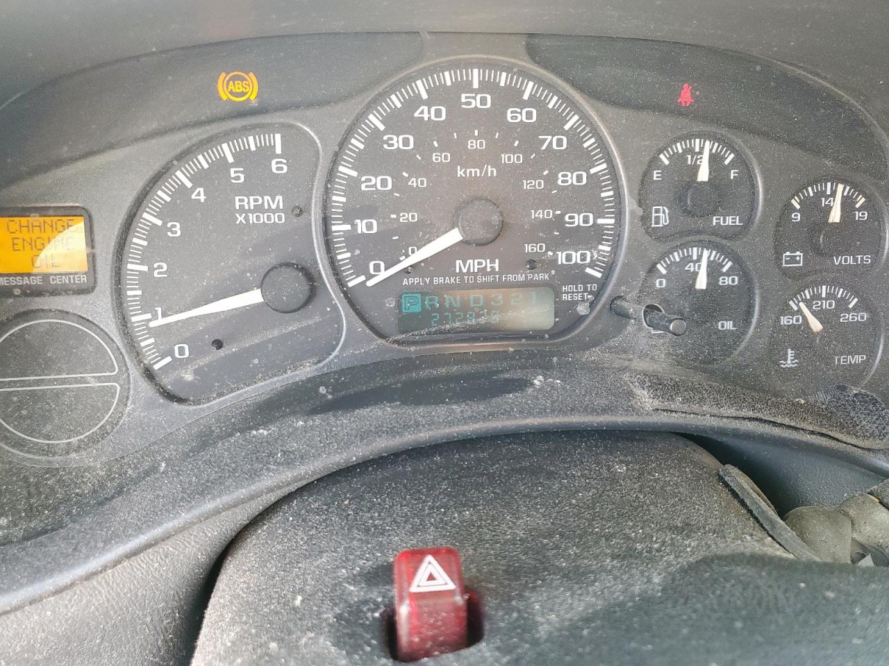 2002 Chevrolet Suburban C1500 VIN: 1GNEC16Z52J125301 Lot: 69219085