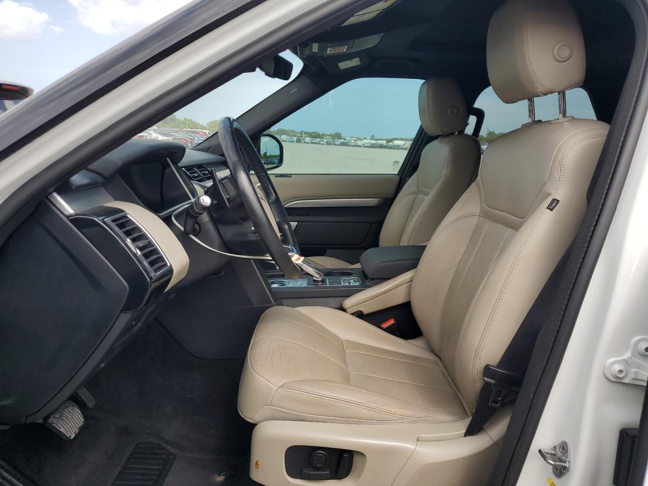 2020 Land Rover Discovery Landmark VIN: SALRU2RV0L2427332 Lot: 70551675