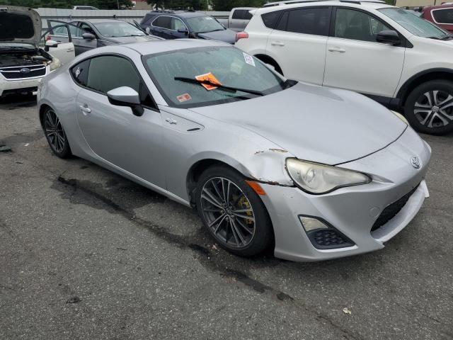 Coupet TOYOTA SCION 2013 Silver