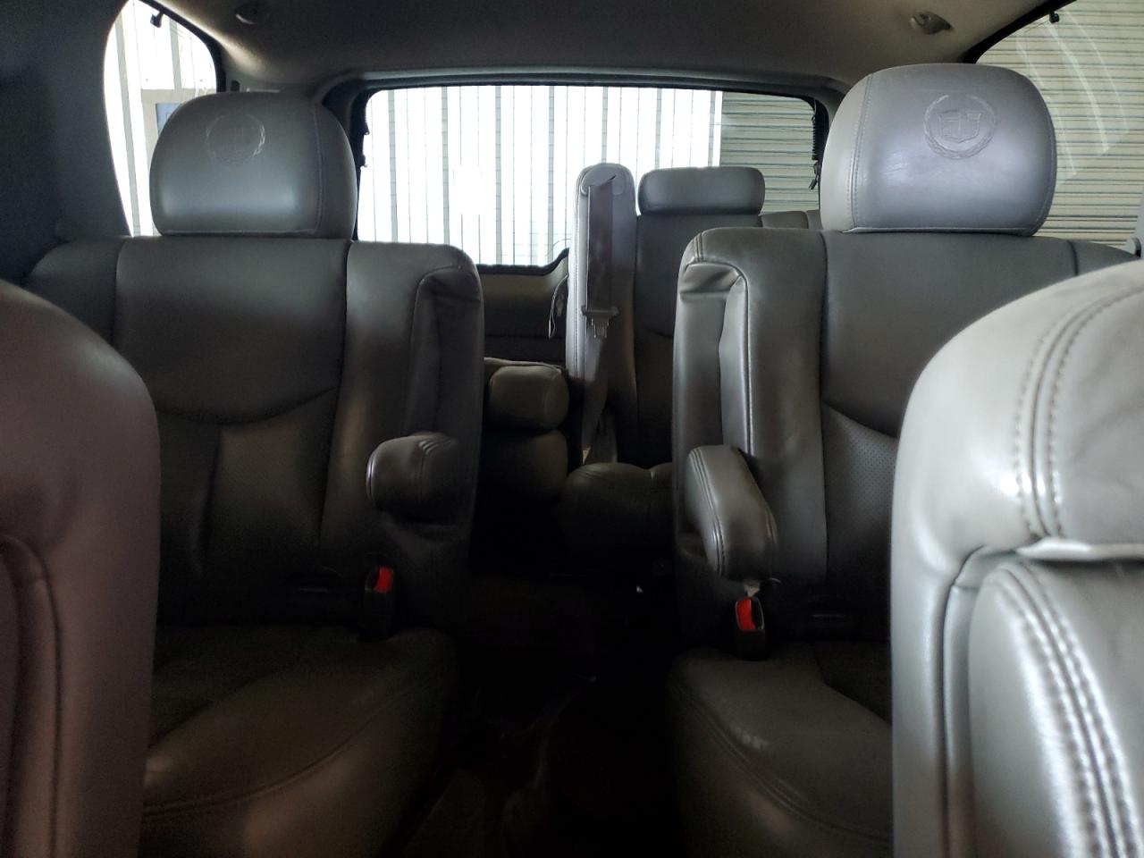 2005 Cadillac Escalade Luxury VIN: 1GYEK63N75R148489 Lot: 68218025