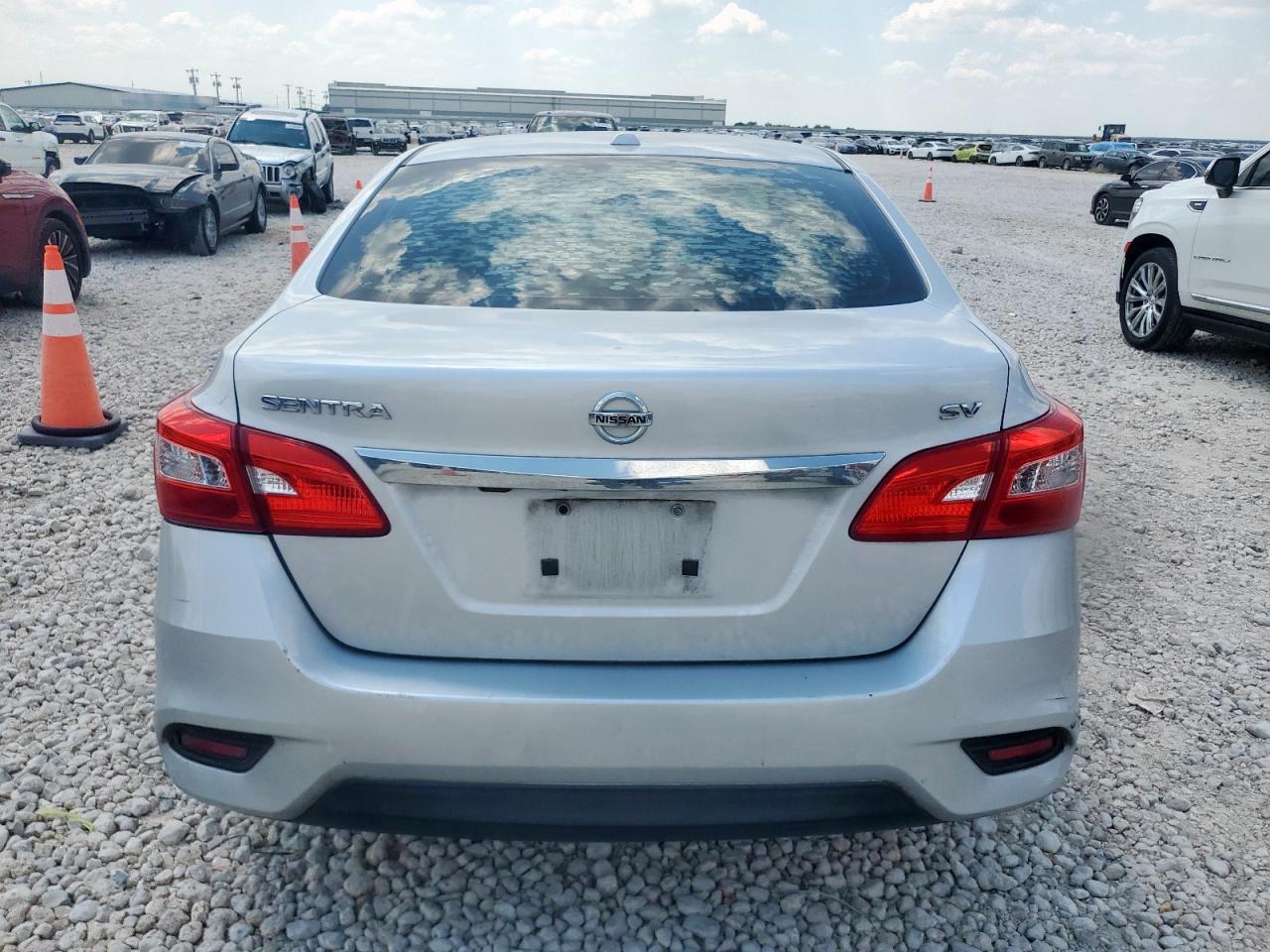 2017 Nissan Sentra S VIN: 3N1AB7AP8HY208571 Lot: 70333945