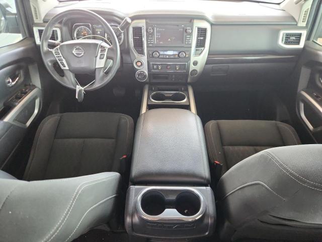  NISSAN TITAN 2017 Черный