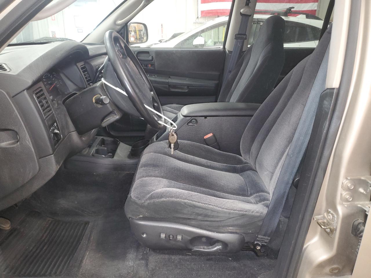 2002 Dodge Dakota Quad Slt VIN: 1B7HL48N22S553709 Lot: 67947795