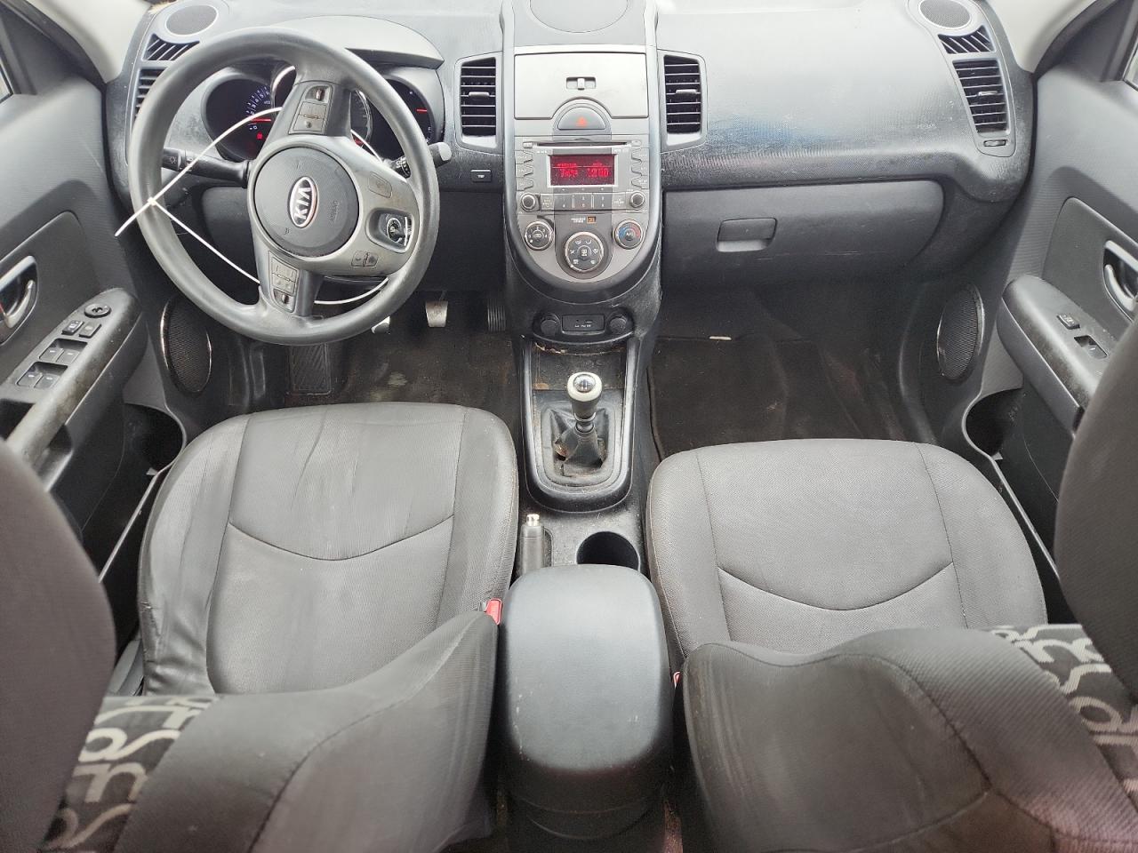 2011 Kia Soul + VIN: KNDJT2A2XB7705535 Lot: 69727515