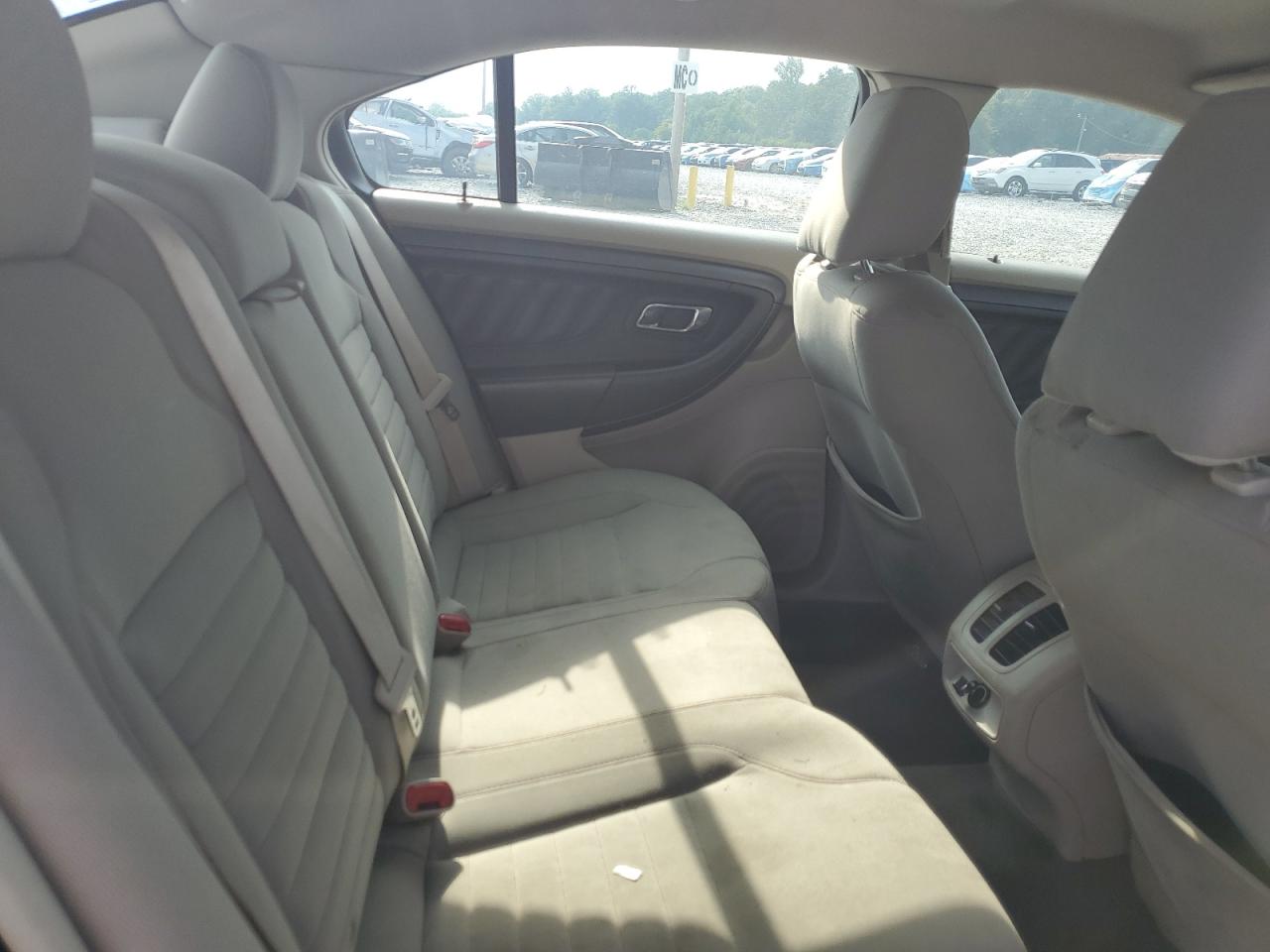 2010 Ford Taurus Se VIN: 1FAHP2DW3AG121046 Lot: 69567625