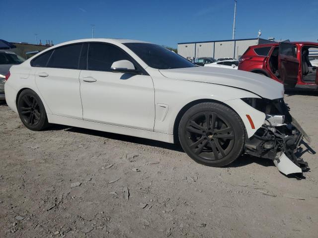  BMW 4 SERIES 2018 Белы
