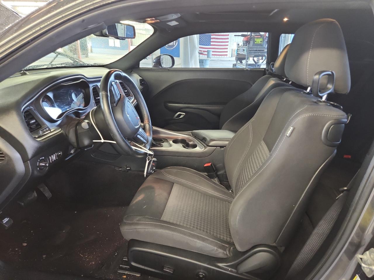 2017 Dodge Challenger R/T VIN: 2C3CDZBT5HH604748 Lot: 67543195