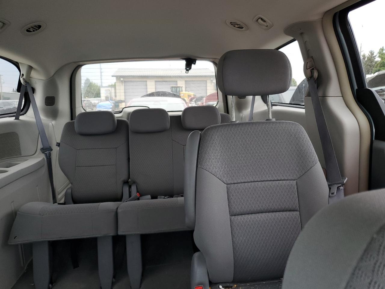 2008 Chrysler Town & Country Lx VIN: 2A8HR44HX8R750550 Lot: 69884385