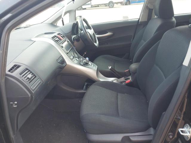 2012 TOYOTA AURIS HYBR