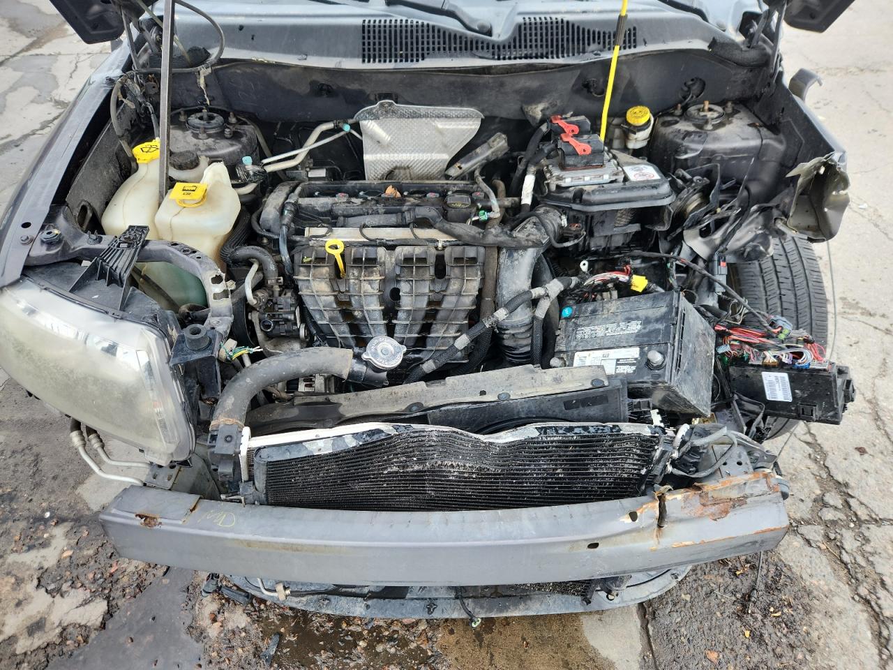 2014 Jeep Compass Sport VIN: 1C4NJCBA3ED772129 Lot: 70600535