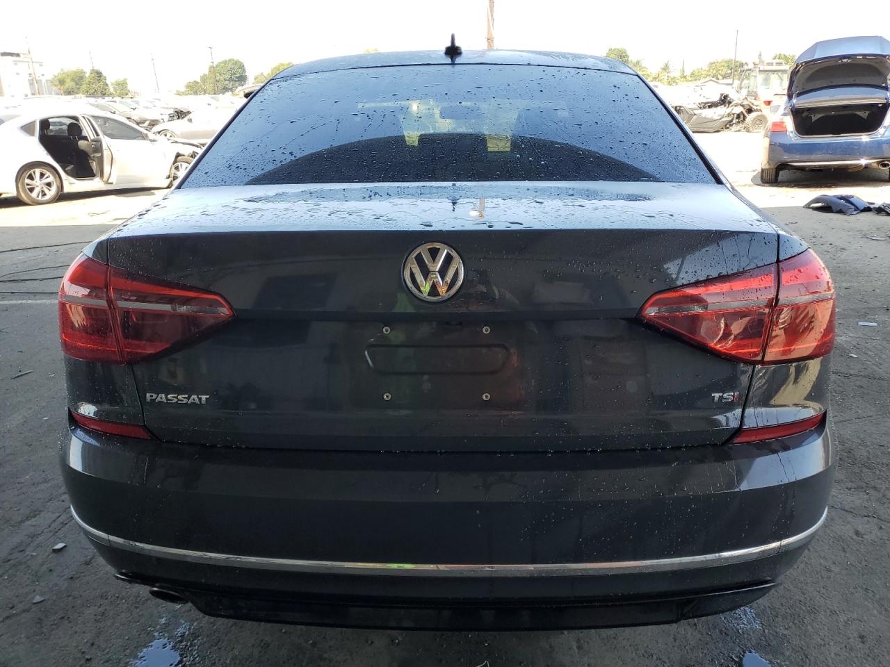 2018 Volkswagen Passat S VIN: 1VWAA7A38JC028306 Lot: 67316815