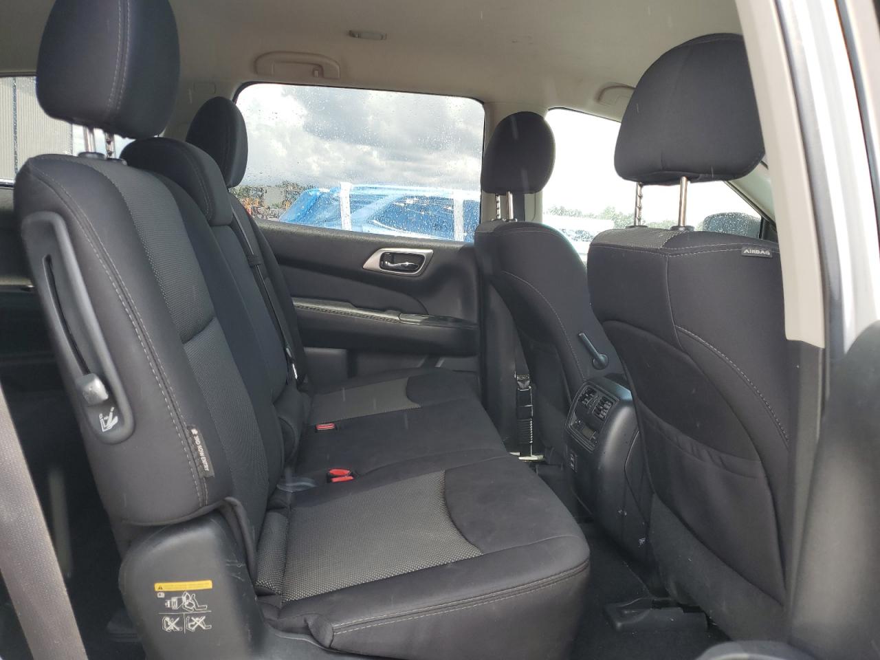 2018 Nissan Pathfinder S VIN: 5N1DR2MN2JC617758 Lot: 68208035