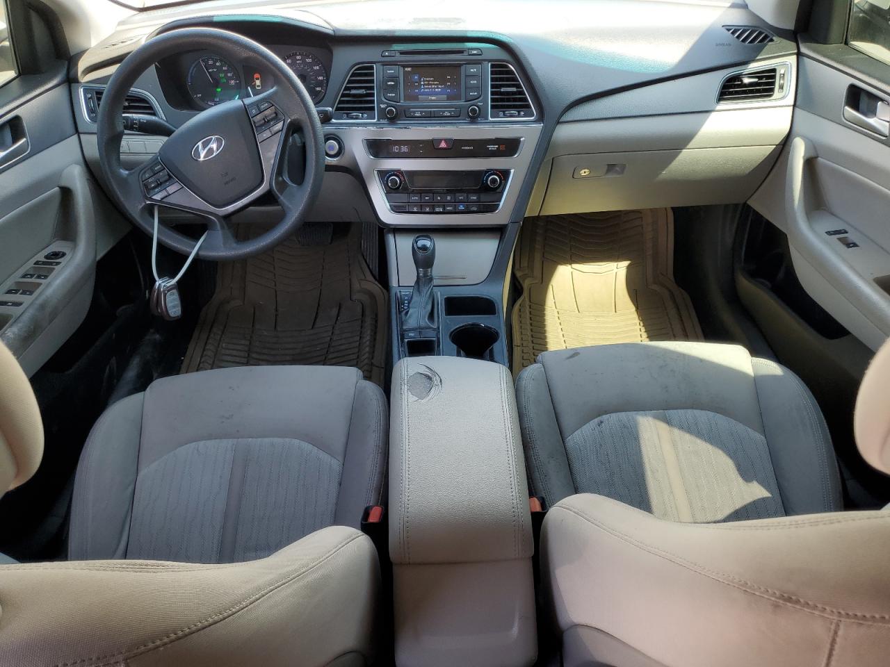 2016 Hyundai Sonata Hybrid VIN: KMHE24L15GA018991 Lot: 70188475