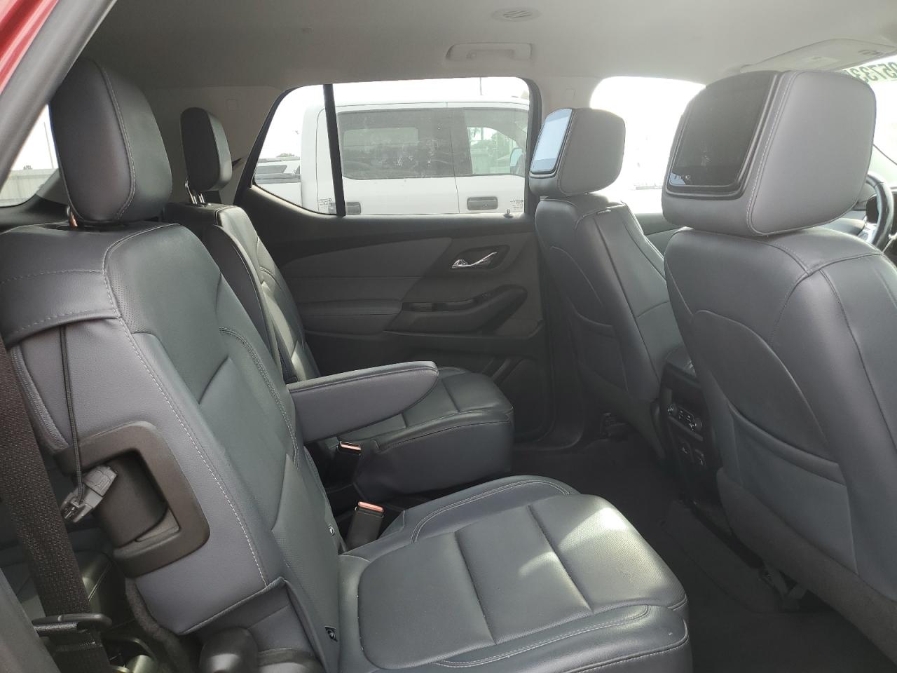 2018 Chevrolet Traverse Premier VIN: 1GNEVJKW0JJ235080 Lot: 69573355