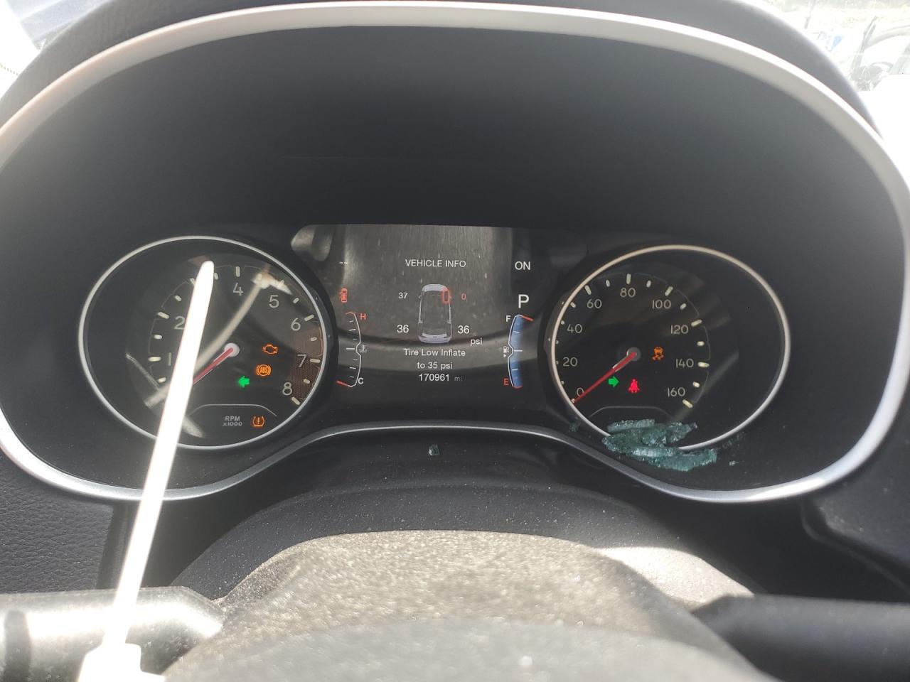 2018 Jeep Compass Latitude VIN: 3C4NJDBB6JT101153 Lot: 70584975