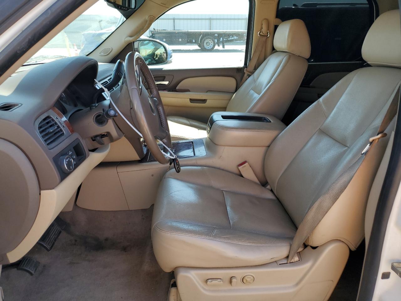 2009 Chevrolet Tahoe C1500 Ltz VIN: 1GNFC33069R208334 Lot: 69048845