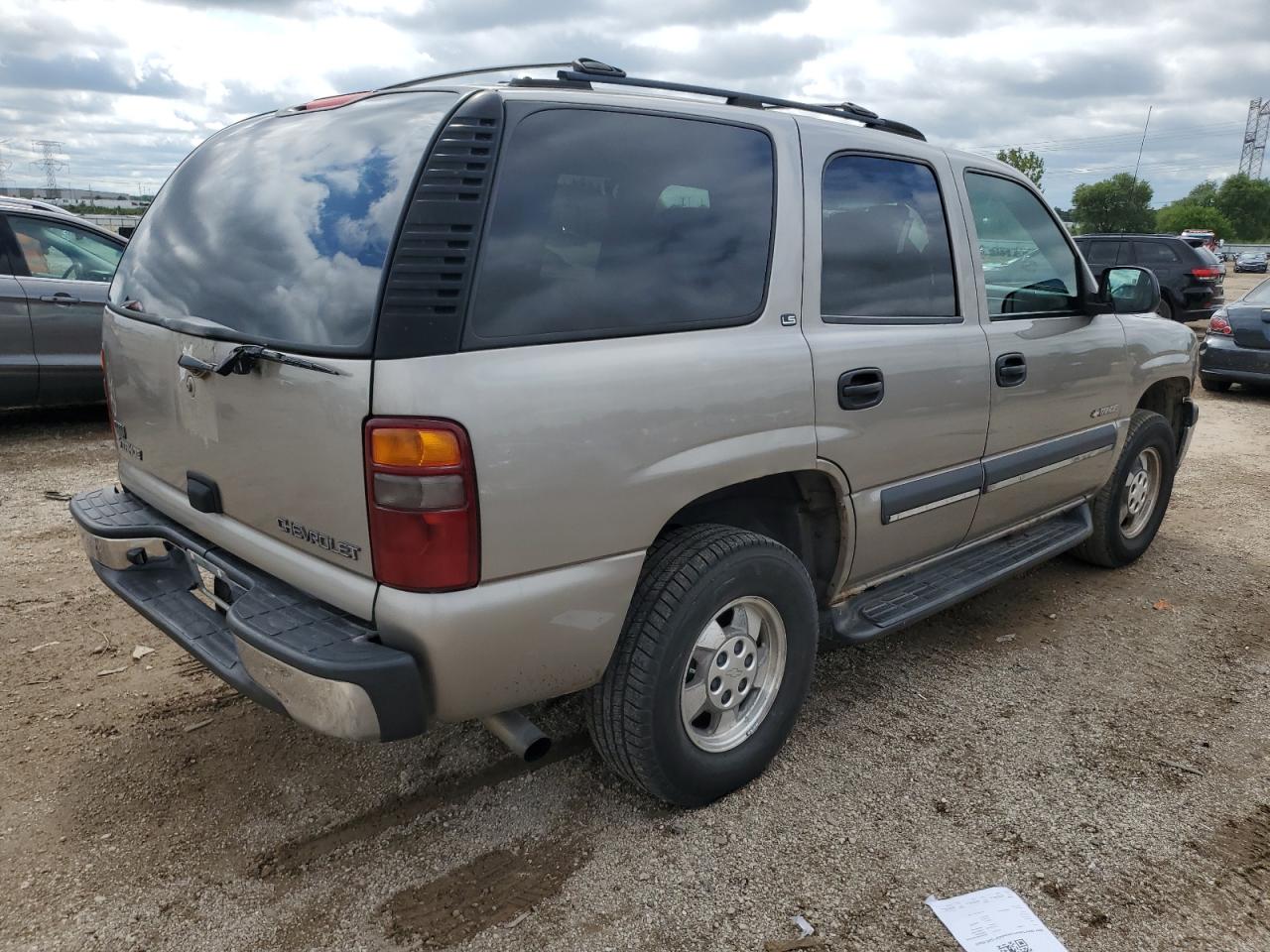 2002 Chevrolet Tahoe K1500 beige null gas 1GNEK13V52J230487 photo #4